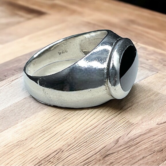 🌺Vintage Sterling & Onyx Ring - Picture 9 of 11